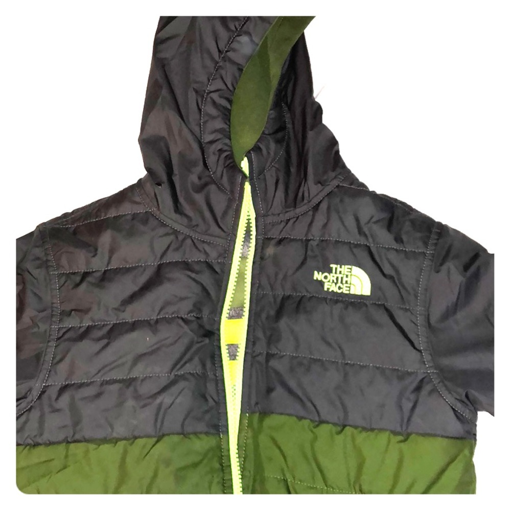 Boys Northface jacket. Like New. XS -6
